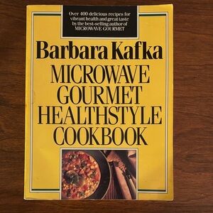 Microwave Gourmet Healthstyle Cookbook - Yellow Cover